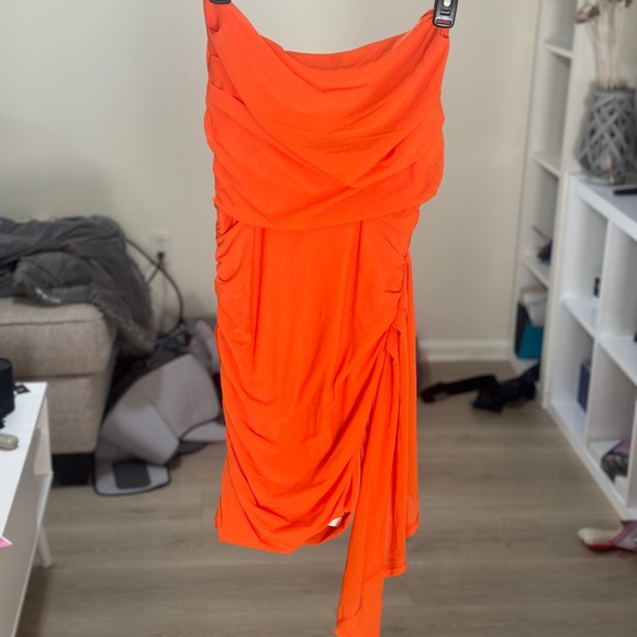 SHEIN Orange Strapless Bodycon Dress - Picture 4 of 5